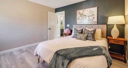 6 Mi to Las Vegas Strip: Home w/ Pool & Patio!