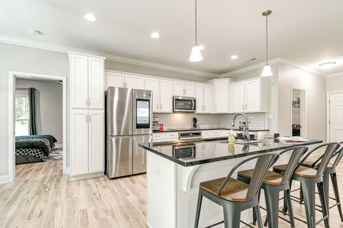 Secluded 18-acre Retreat in Staley w/ Game Room