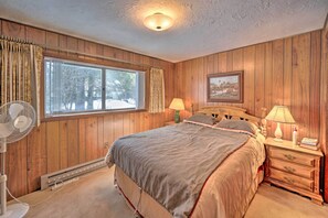 Interior - Mccall Rustic Retreat - Walk to Payette Lake! (McCall)