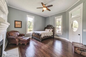 House (4 Bedrooms) | Interior - 9 Mi to Kentucky Lake: Spacious Victorian Home! (Waverly)