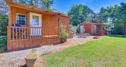1 Mi to Lake Texoma: Cozy Studio w/ Outdoor Space!
