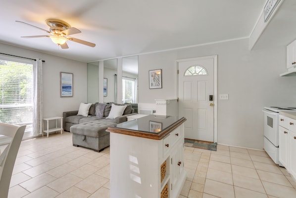 Interior - Pool Access, Walk to Beach: Hilton Head Haven! (Hilton Head Island)