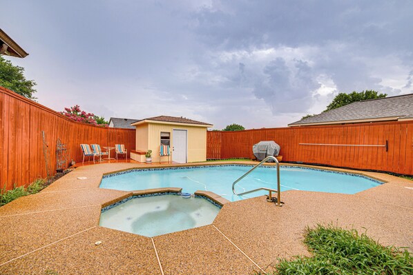 House (2 Bedrooms) | Interior - Pet-friendly Home w/ Pool - 8 Mi to Central Plano! (Allen)