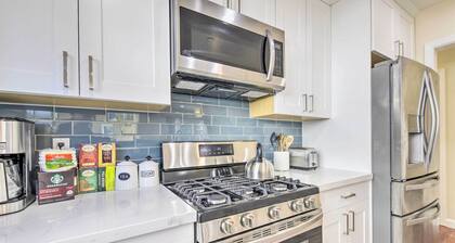 Sunny Oakland Retreat w/ Patio & Cute Garden!