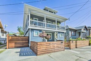 House (2 Bedrooms) | Interior - Sunny Oakland Retreat w/ Patio & Cute Garden! (Oakland)