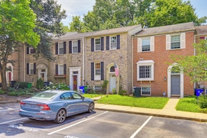 Apartment (1 Bedroom) | Interior - < 25 Mi to Downtown Baltimore & DC: Apt w/ Deck (Columbia)