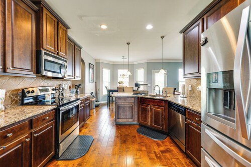 Spacious Family Home w/ Patio in Graniteville!