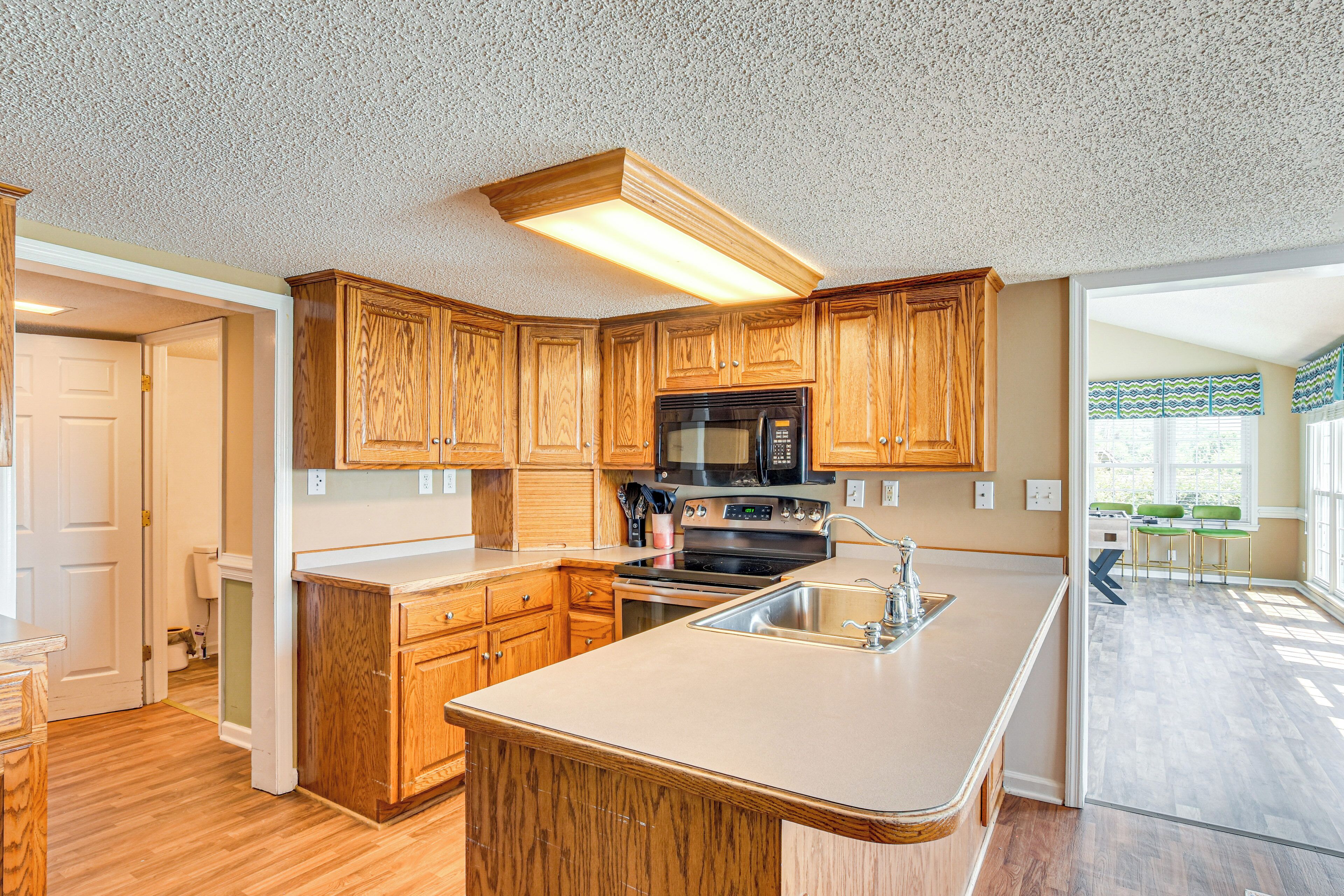 House (3 Bedrooms) | Interior