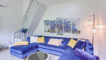 Apartment (0 Bedroom) | Interior
