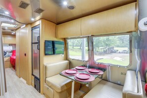 Apartment (0 Bedroom) | Interior