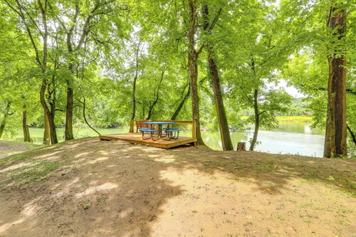 Swim On-site: Riverfront Studio in Mountain View!