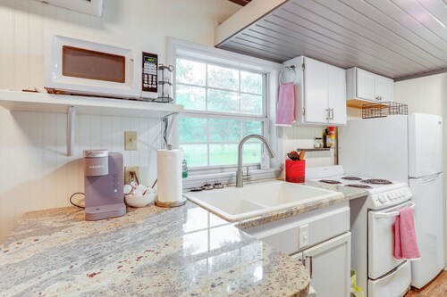 Swim On-site: Riverfront Studio in Mountain View!