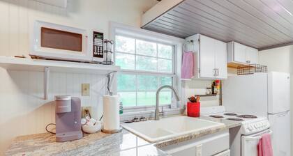 Swim On-site: Riverfront Studio in Mountain View!