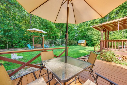 3 Mi to Badin Lake: Quiet New London Retreat