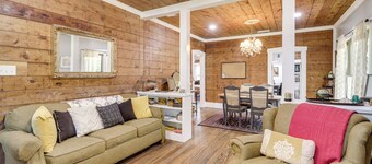 1925 Craftsman Bungalow - 1 Mi to Dtwn Waxahachie!