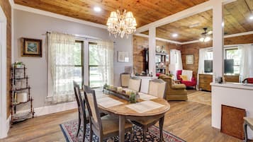 House (2 Bedrooms) | Front of property