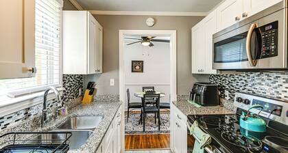 7 Mi to Dtwn: Apt w/ Spacious Yard in Nashville