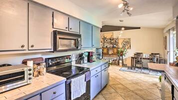 House (2 Bedrooms) | Interior