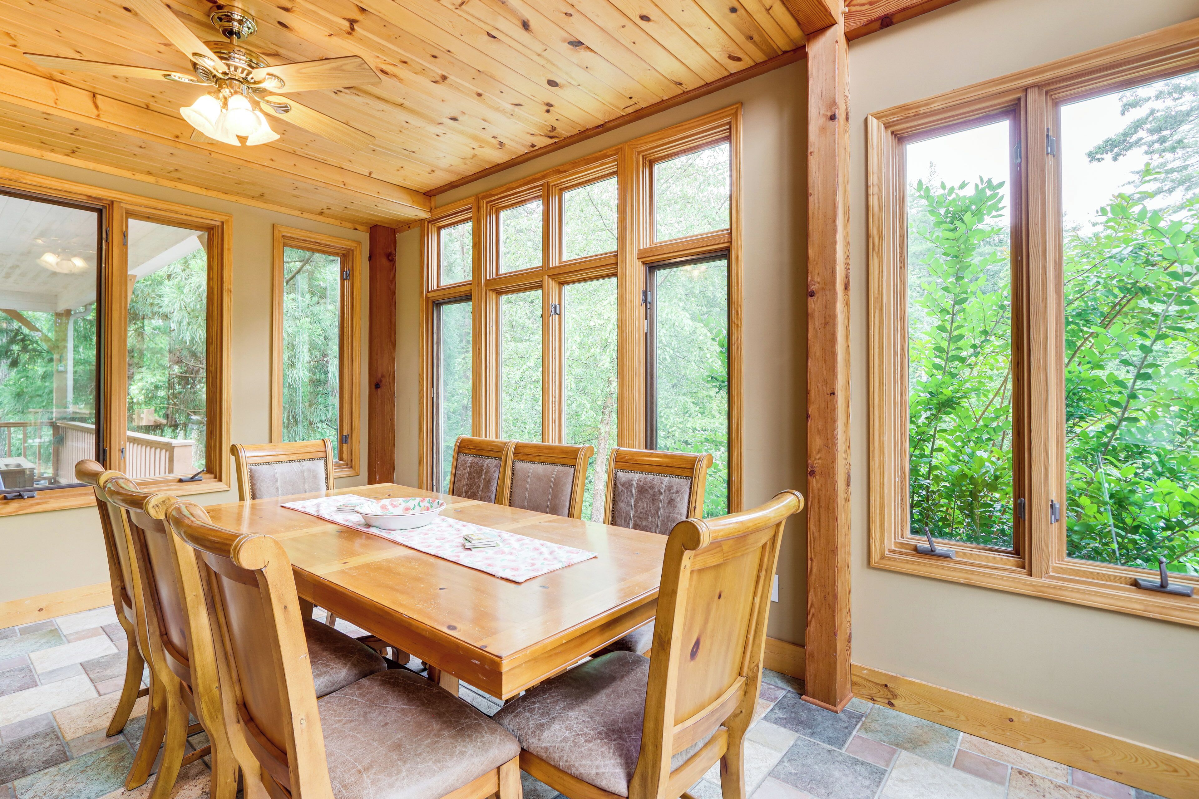 Talo (6 Bedrooms) | Sisätilat