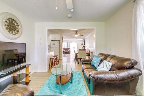 10 Mi to Hartford: Family Home w/ Yard