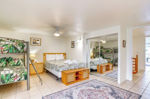 Beachfront Penthouse w/ 3 Lanais on Oahu!