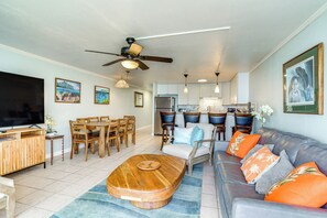 Interior - Beachfront Penthouse w/ 3 Lanais on Oahu! (Hau`ula)