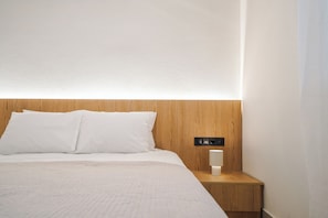 1 slaapkamer, een strijkplank/strijkijzer, wifi, beddengoed