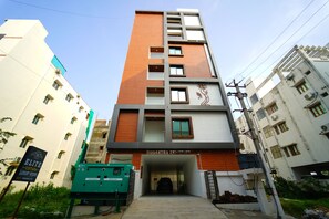 ด้านหน้าที่พัก