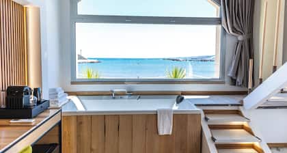 DADA Suites and sea