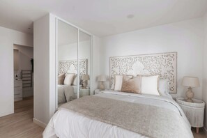 1 غرفة نوم ومكواة/لوح كي وواي فاي وملاءات أسرّة