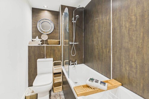 Host & Stay | Surf Jewel