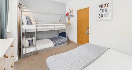 Host & Stay | Surf Jewel