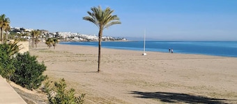 Atico with pool view