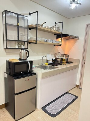 Microwave, stovetop, dishwasher