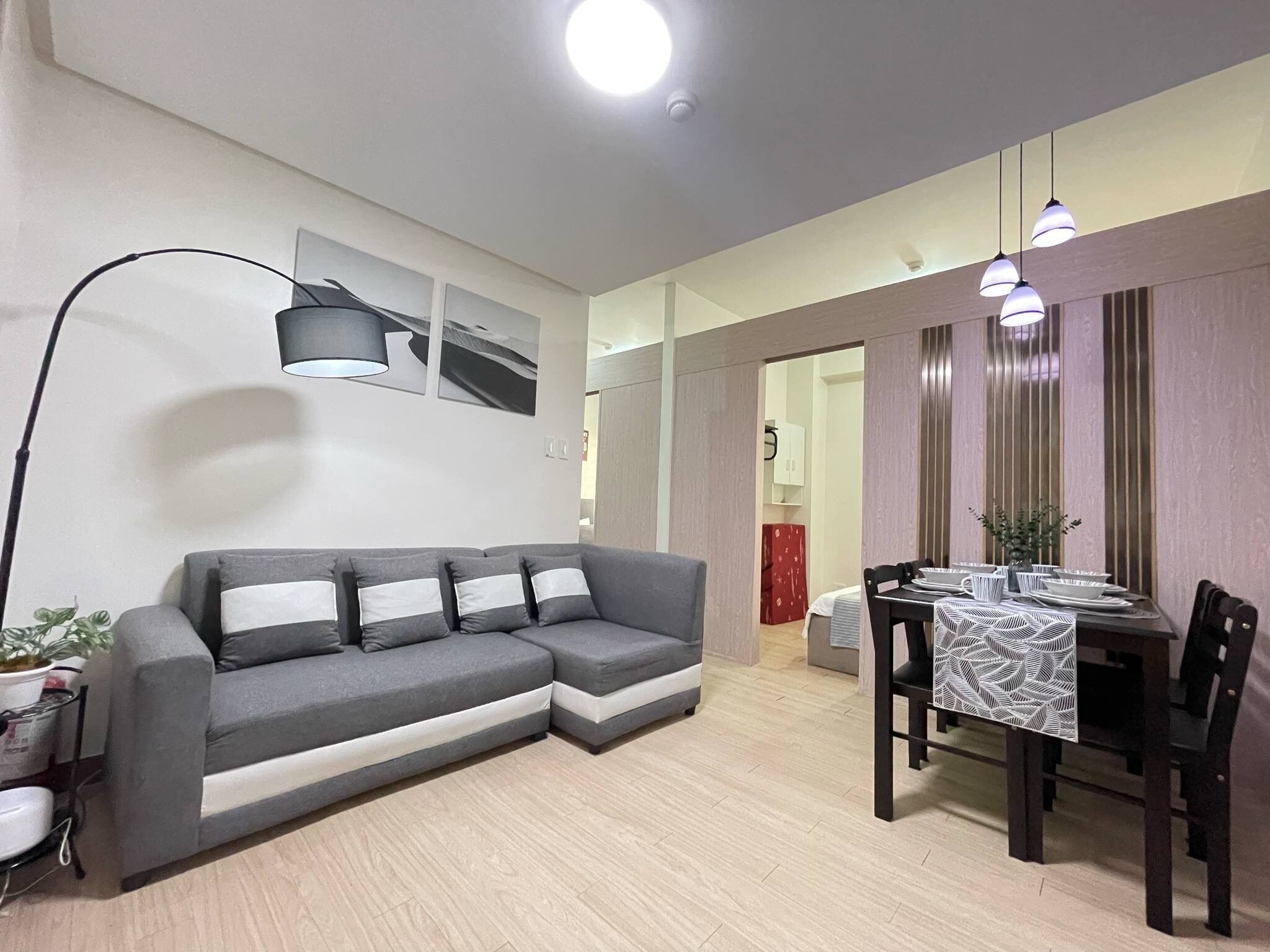 Cozy Trees Residences Staycation: Pool, Netflix, Wi-fi In Qc! Book Now!!! - San Mateo