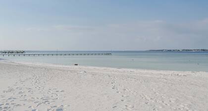 🌊 Boardwalk F1 | Steps to Gulf, Bayfront Views, Walk to Peg Leg Pete’s 🌊