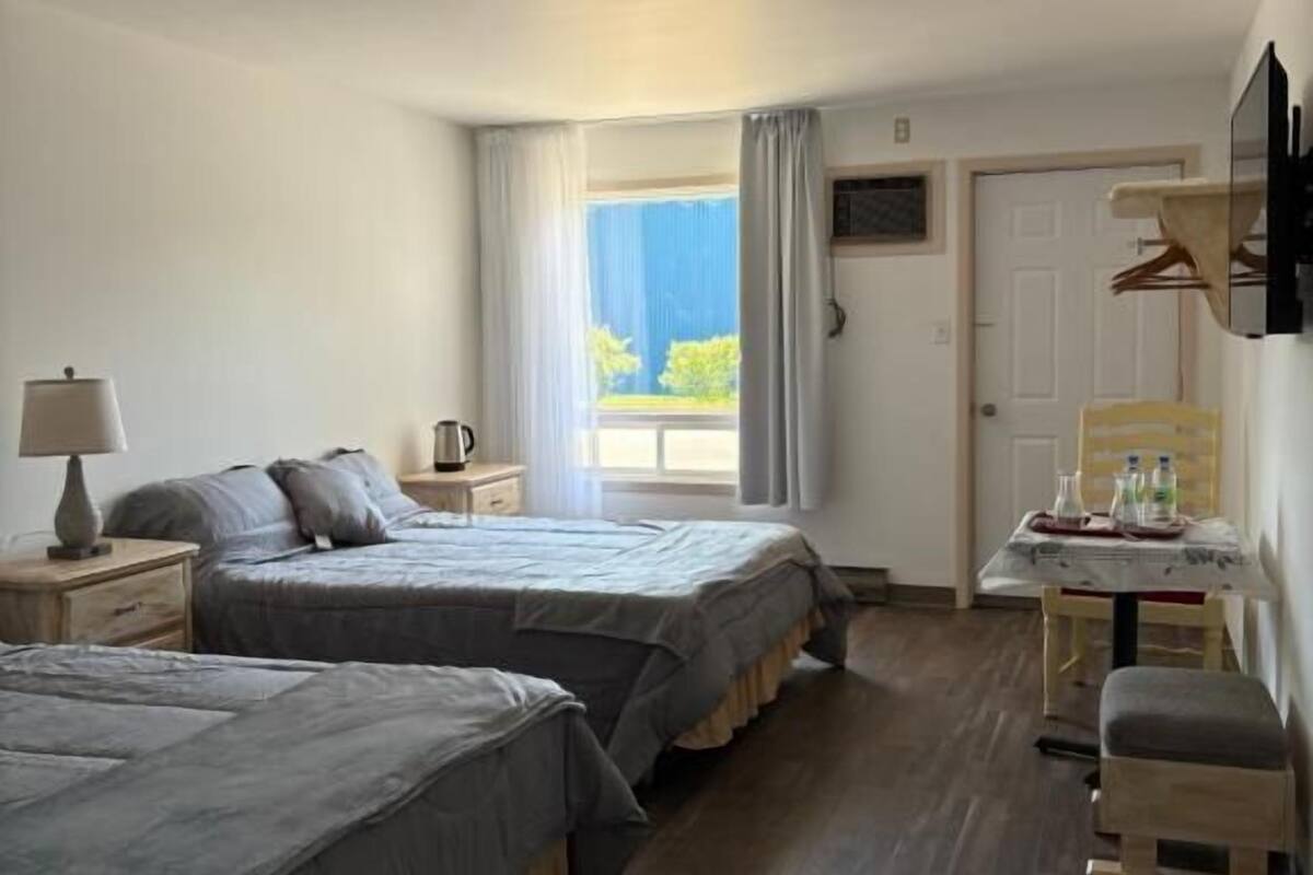 Family Double Room, Courtyard View | Desk, laptop workspace, free WiFi