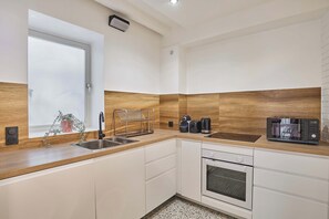 Apartment | Private kitchen | Fridge, microwave, oven, stovetop