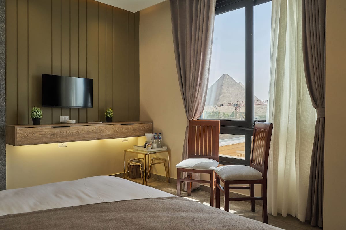 Deluxe Room, Mountain View | Free WiFi