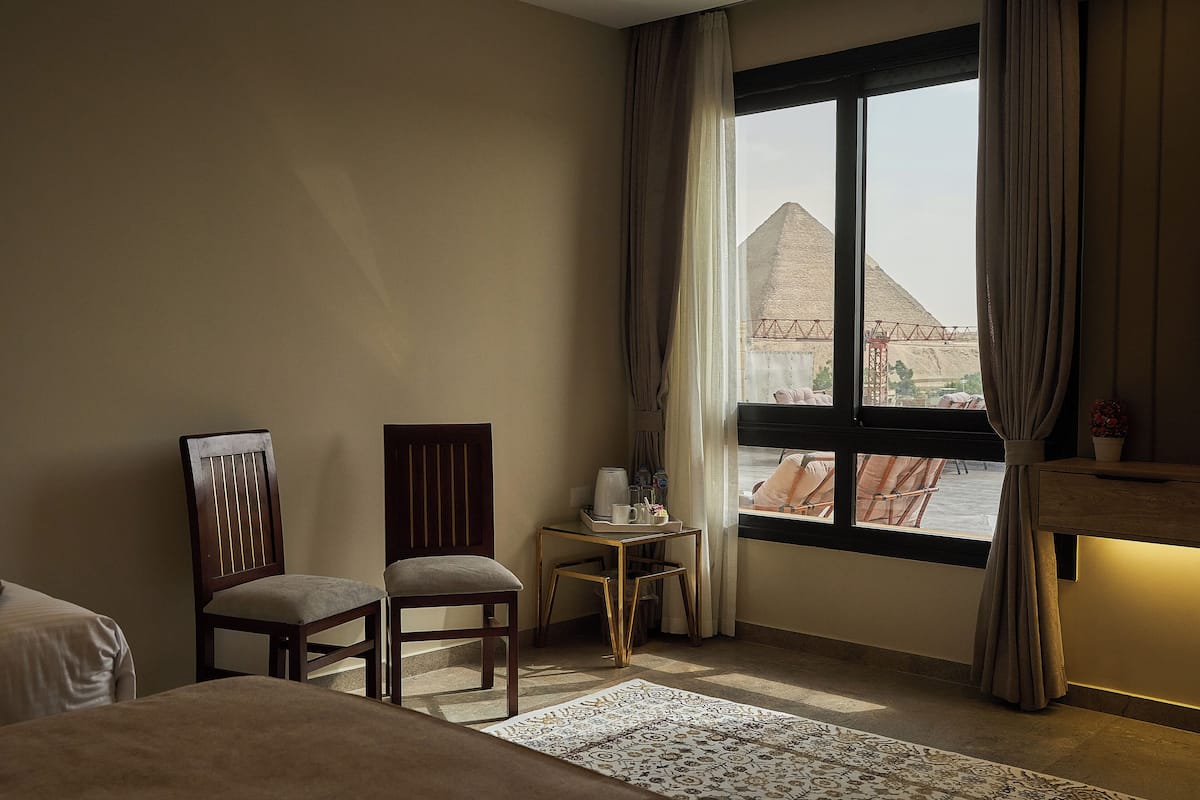Family Room, Mountain View | Free WiFi