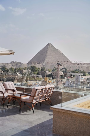 Vista desde la propiedad. Pyramids Secret Hotel