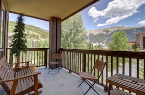 Condo, 3 Bedrooms | Property grounds