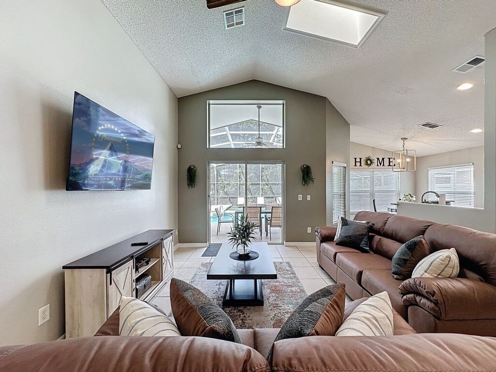 Villa, 4 Bedrooms | Living area