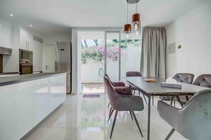 Dining - Holiday Home 'Miraflores Resort Luxury' with Sea View, Wi-Fi and Air Conditioning (Mijas)