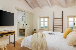 4 bedrooms, iron/ironing board, WiFi, bed sheets - Villa Castello di Papa – Luxury, Tradition, and Breathtaking Views in One - private pool, sauna, bocce court (Veprinac)