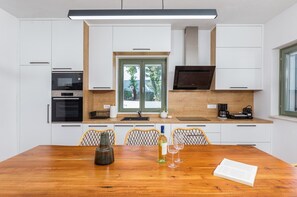Fridge, microwave, oven, dishwasher