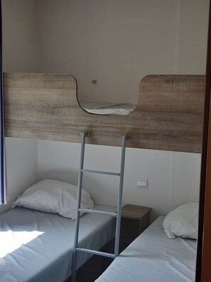 2 bedrooms - Mobilhome des gorges du verdon (Montagnac-Montpezat)