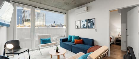 Superior Apartment, City View | Living area