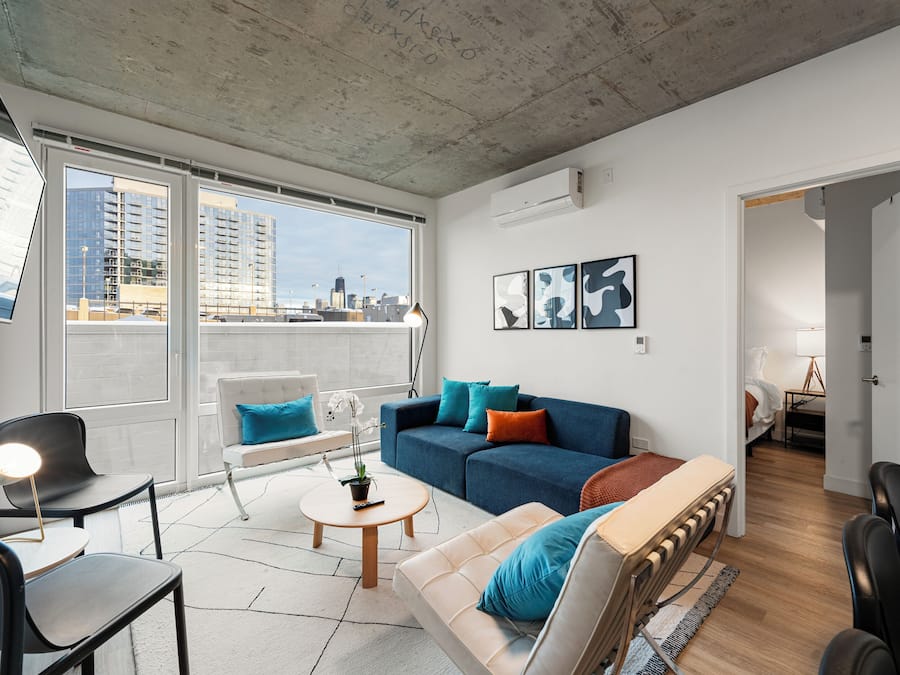 Superior Apartment, City View | Living area
