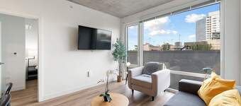 4BR Corporate Suite Central and Modern